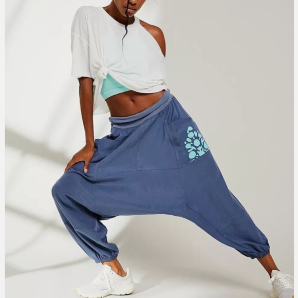 Free People Movement Give You All Logo Harem Pants - Picture 1 of 7